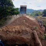 prefeitura-substitui-ponte-de-madeira-por-bueiro-no-setor-riachuelo