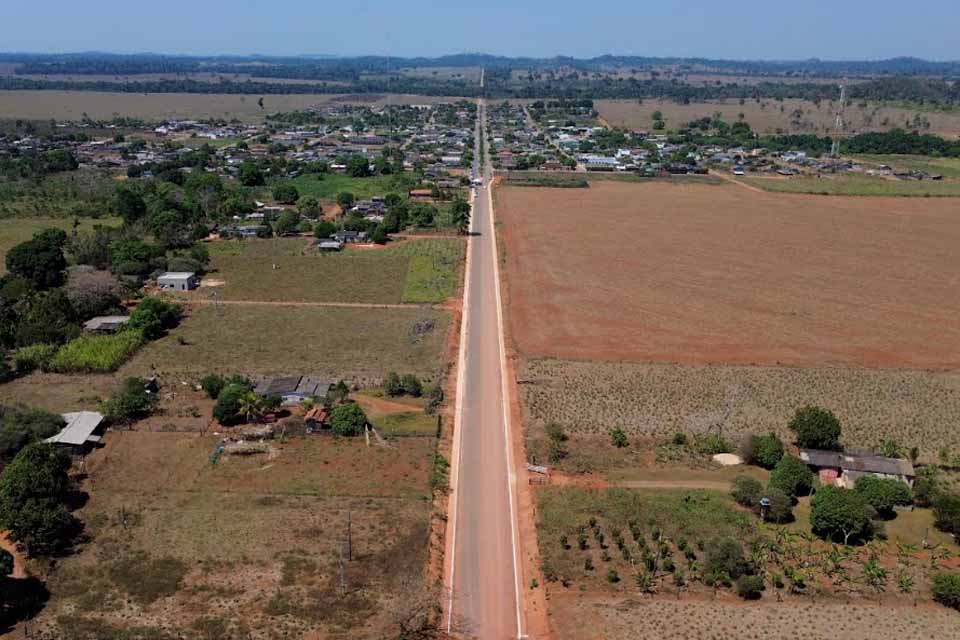 prefeitura-de-rio-crespo-inaugura-pavimentacao-de-acesso-a-ro-140