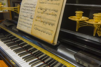 em-tiradentes,-mg,-festival-artes-vertentes-reune-musica-e-arte