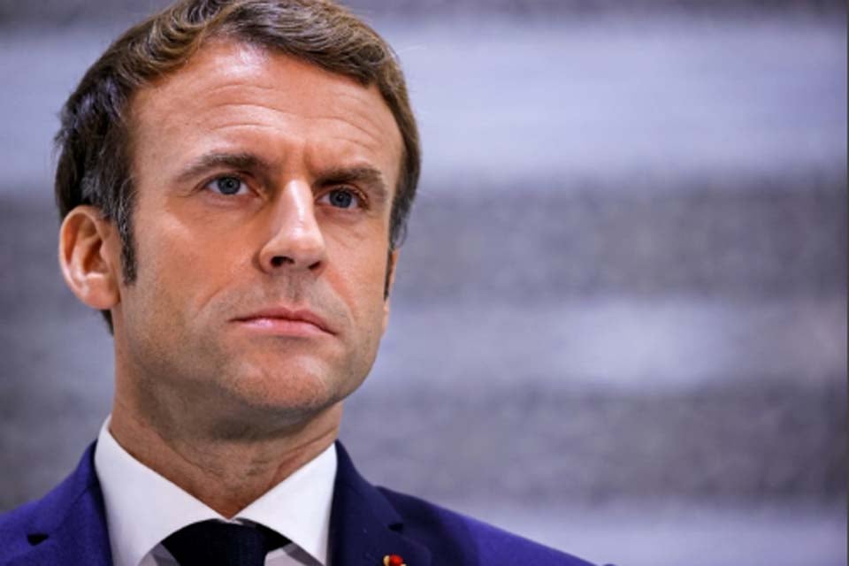 em-dia-de-posse-de-novo-premie,-protestos-se-espalham-pela-franca