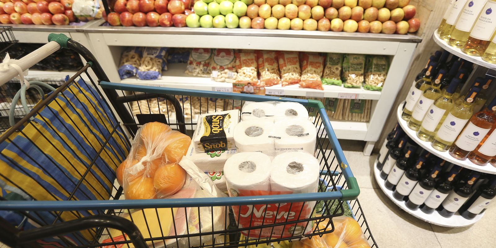 vendas-no-comercio-recuam-0,3%-em-julho-e-caem-pelo-quarto-mes-seguido