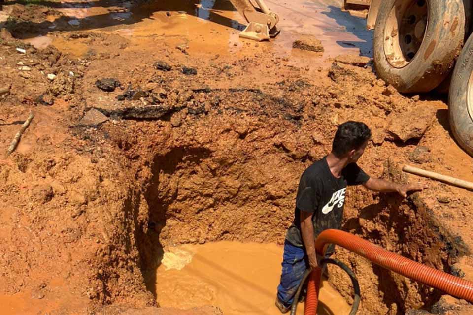 defesa-civil-municipal-tranquiliza-populacao-do-cai-n’agua-apos-alerta-de-vazamento-de-agua-com-rachadura-no-solo