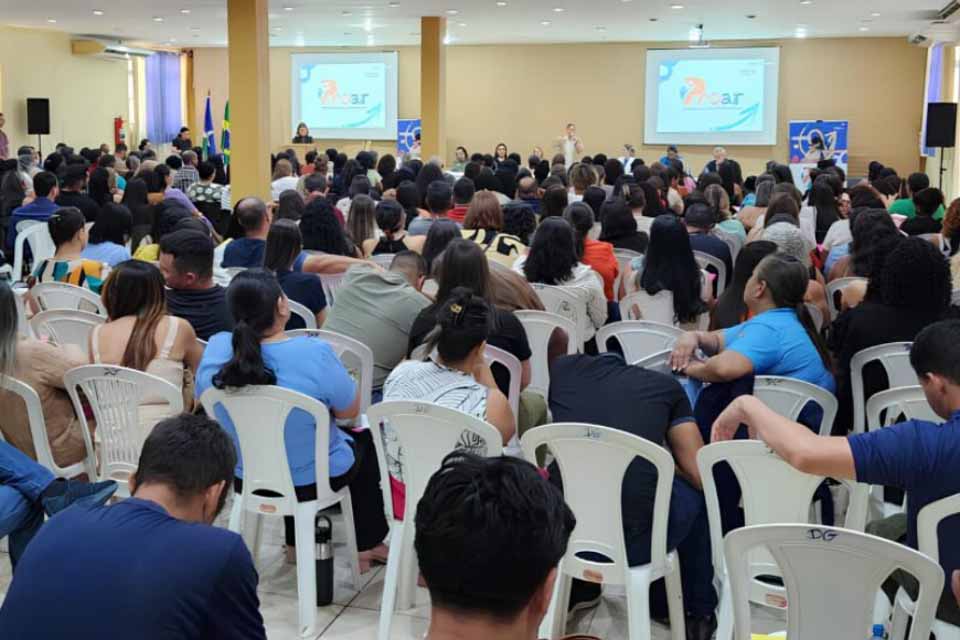 cerca-de-400-servidores-da-educacao-participam-de-formacao-do-programa-avanca-rondonia,-em-porto-velho