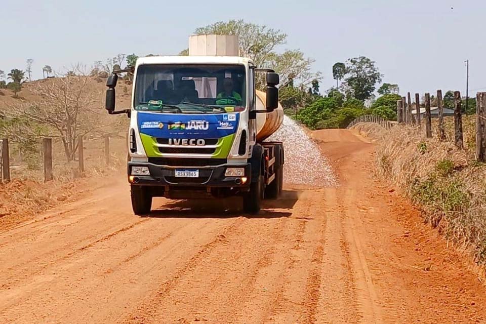 prefeitura-de-jaru-realiza-patrolamento-em-41-linhas-e-atende-600-propriedades-com-o-programa-caminho-rural
