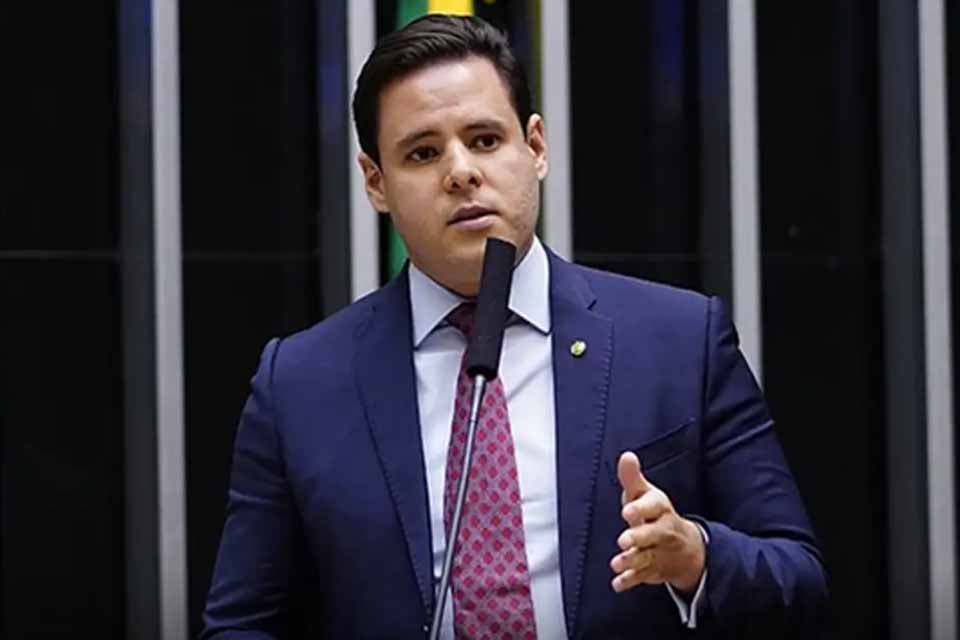 moraes-autoriza-bolsonaro-a-receber-visita-de-relator-da-anistia