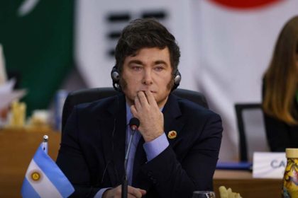 governo-milei-passa-a-intervir-no-cambio-diante-de-queda-do-peso-e-tensao-politica