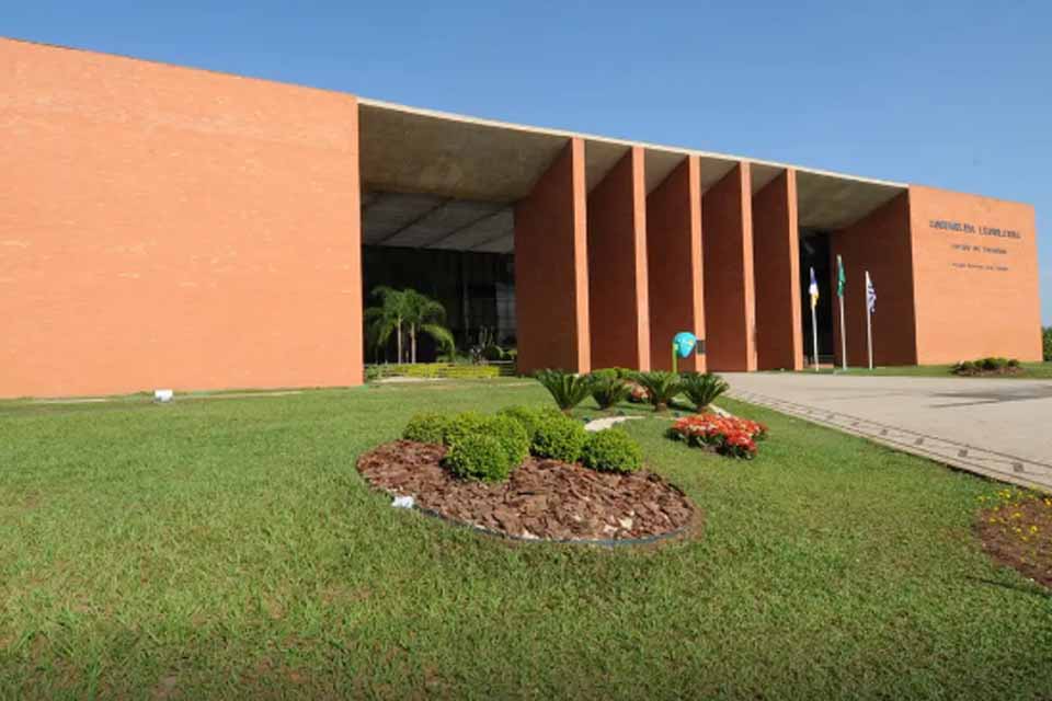 pf-faz-buscas-em-gabinetes-de-dez-deputados-estaduais-do-tocantins